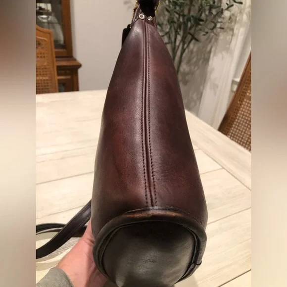 VINTAGE COACH MAHOGANY LEATHER SHOULDER SAC BUCKET BAG #9730 W/ 1-SIDED HANGTAG - Picture 7 of 15